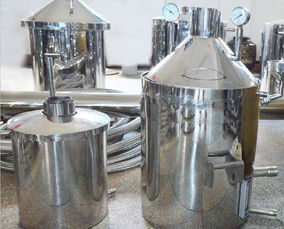 請注意 本圖片來自成都市火速生物科技研究所提供的農(nóng)村蒸酒,釀酒設備